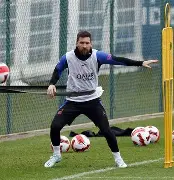 贝博入口 -太狠了！赛前巴黎圣日耳曼备战中超C罗关键节点连败，成都蓉城今夜再遭质疑的简单介绍