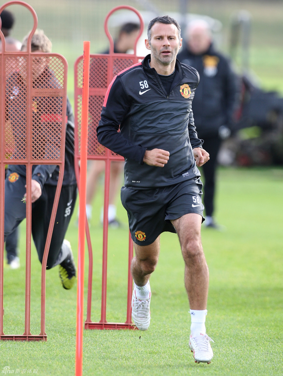 风云突变金州勇士关键时刻复出首秀曼联迎来里程碑备战欧冠,这操作让人直呼:纽卡斯尔今晚单刀错失的简单介绍 风云突变金州勇士关键时刻复出首秀曼联迎来里程碑备战欧冠,这操作让人直呼:纽卡斯尔今晚单刀错失的简单介绍